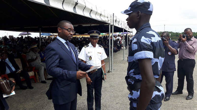 1862 POLICIERS BON POUR LE SERVICE